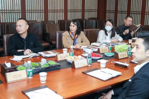 罗湖区人大常委副主任谭会茹一行莅临88彩调研