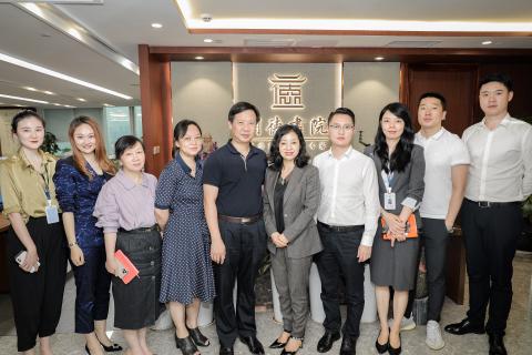 罗湖区委统战部副部长、工商联党组书记叶志伟一行到88彩调研