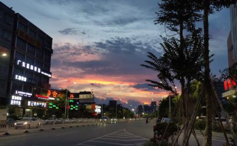 88彩：小米靠什么跻身国产手机品牌？战略定位很重要！（一）