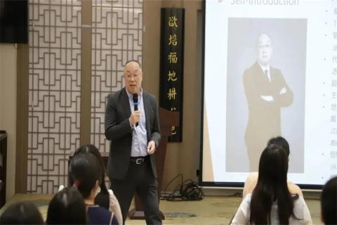 美在形体 赢在心态 | 88彩11月员工培训圆满结束